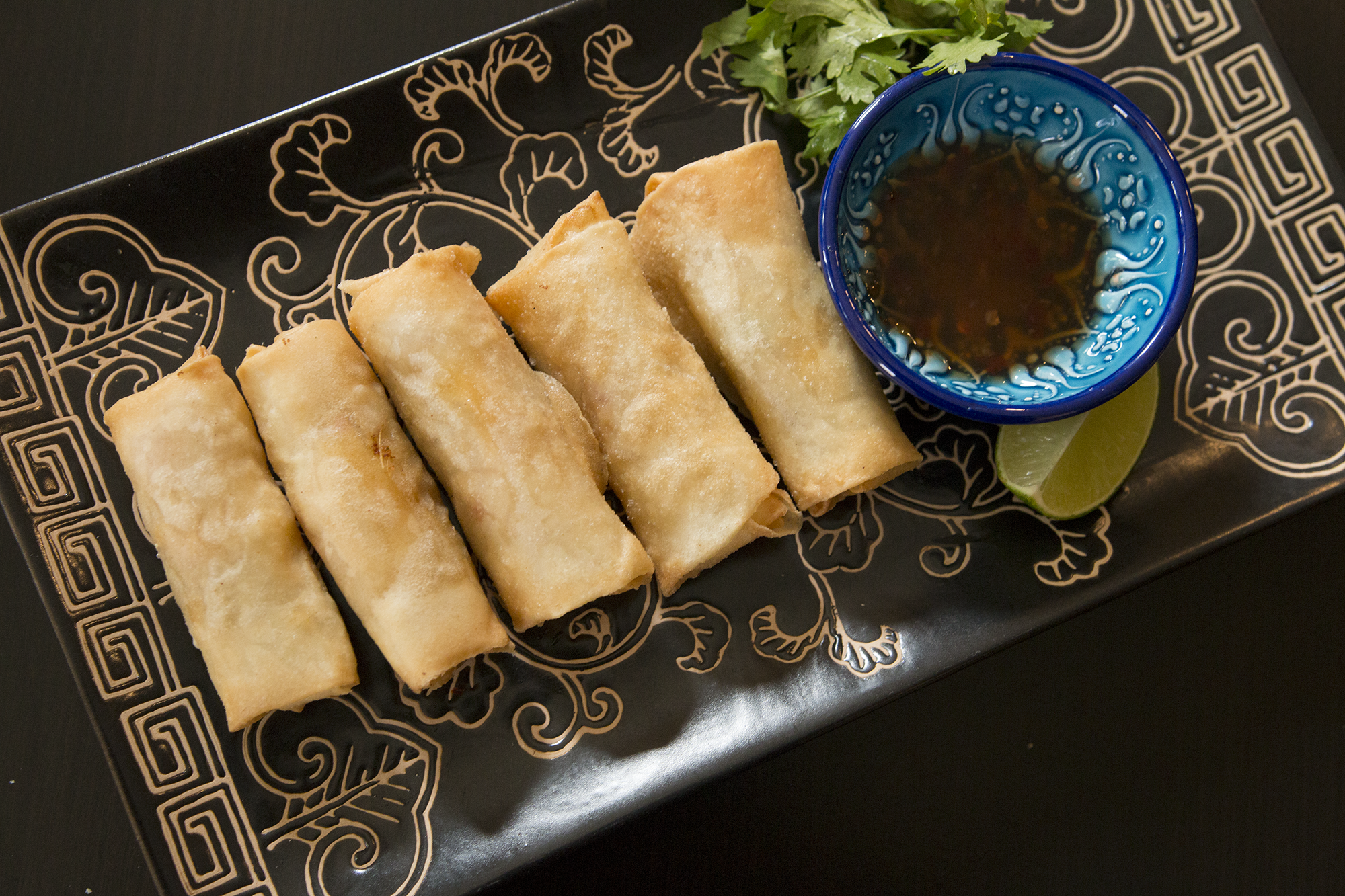 thairedcurrychknspringrolls_h